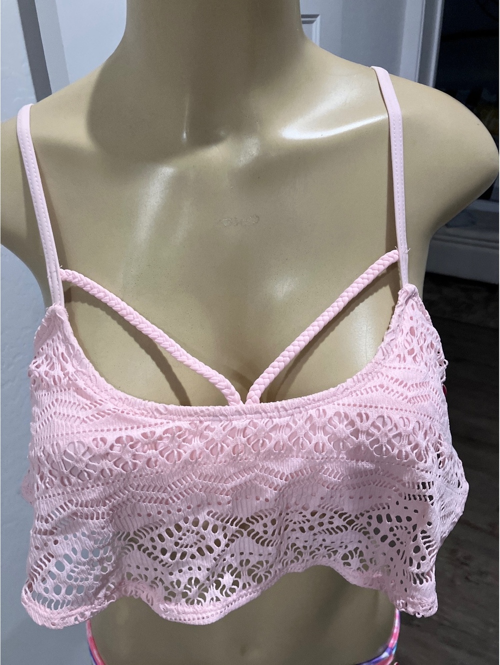 NWT Hula Honey Pink Lace Bralette Top Medium